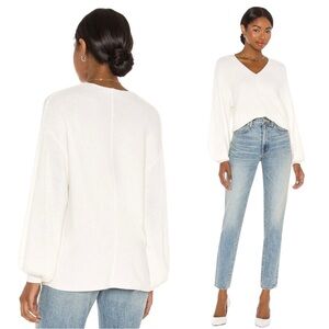 1.State V-Neck Sweater in White Size Extra Large